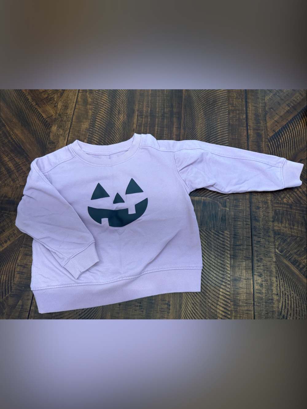 Cat & Jack Lilac Kids Sweatshirt with Dark Green Jack-o'-Lantern